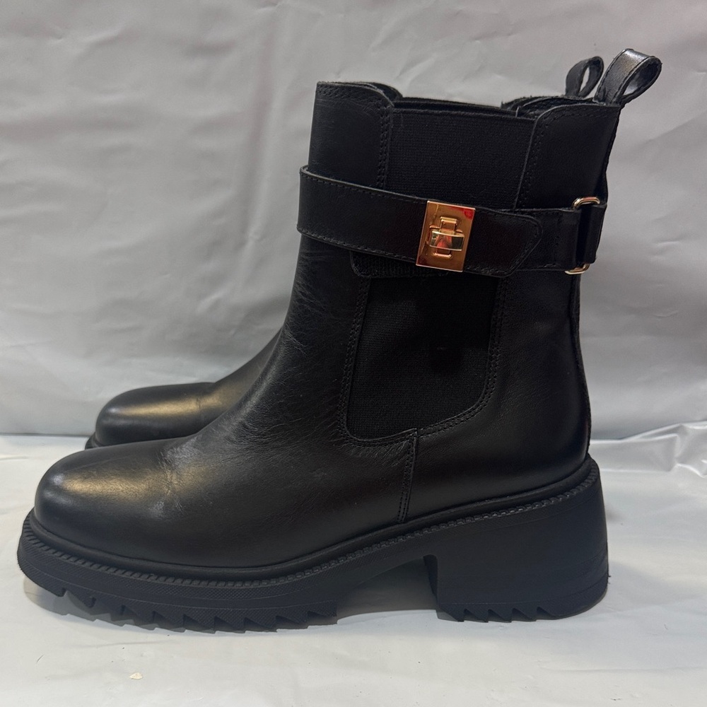 Steve Madden Black Ankle Booties - Picture 5 of 10